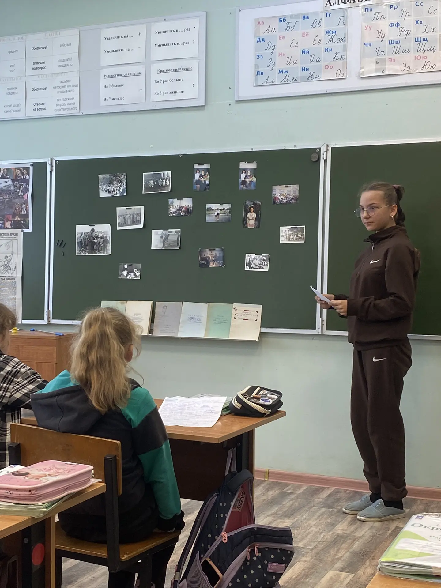 Завершая учебный год, учащиеся 4 класса, представляли свои проекты по окружающему миру. В учебнике б