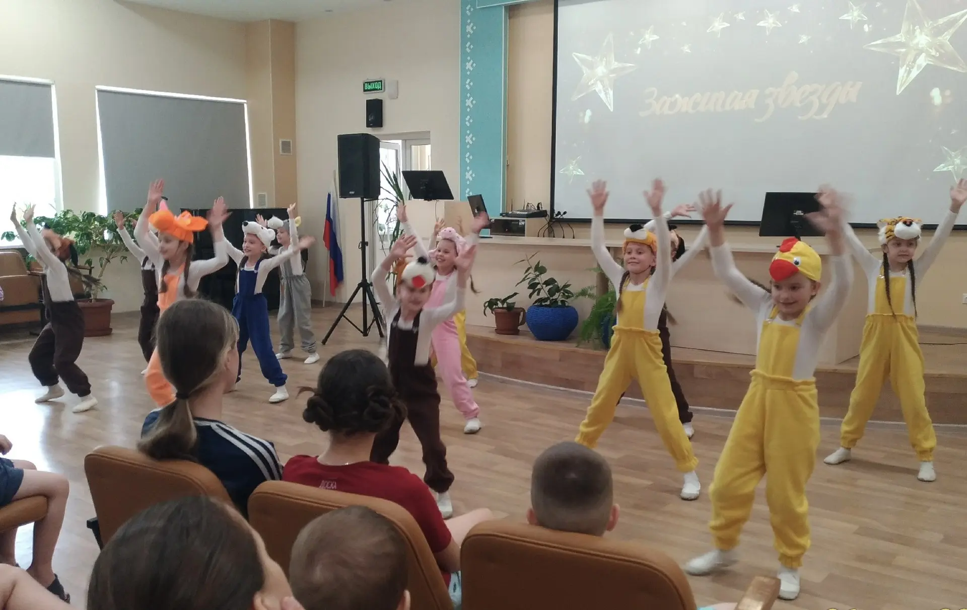🎶 Специалисты Минфина Коми подарили концерт для маленьких пациентов детской больницы 

В преддверии