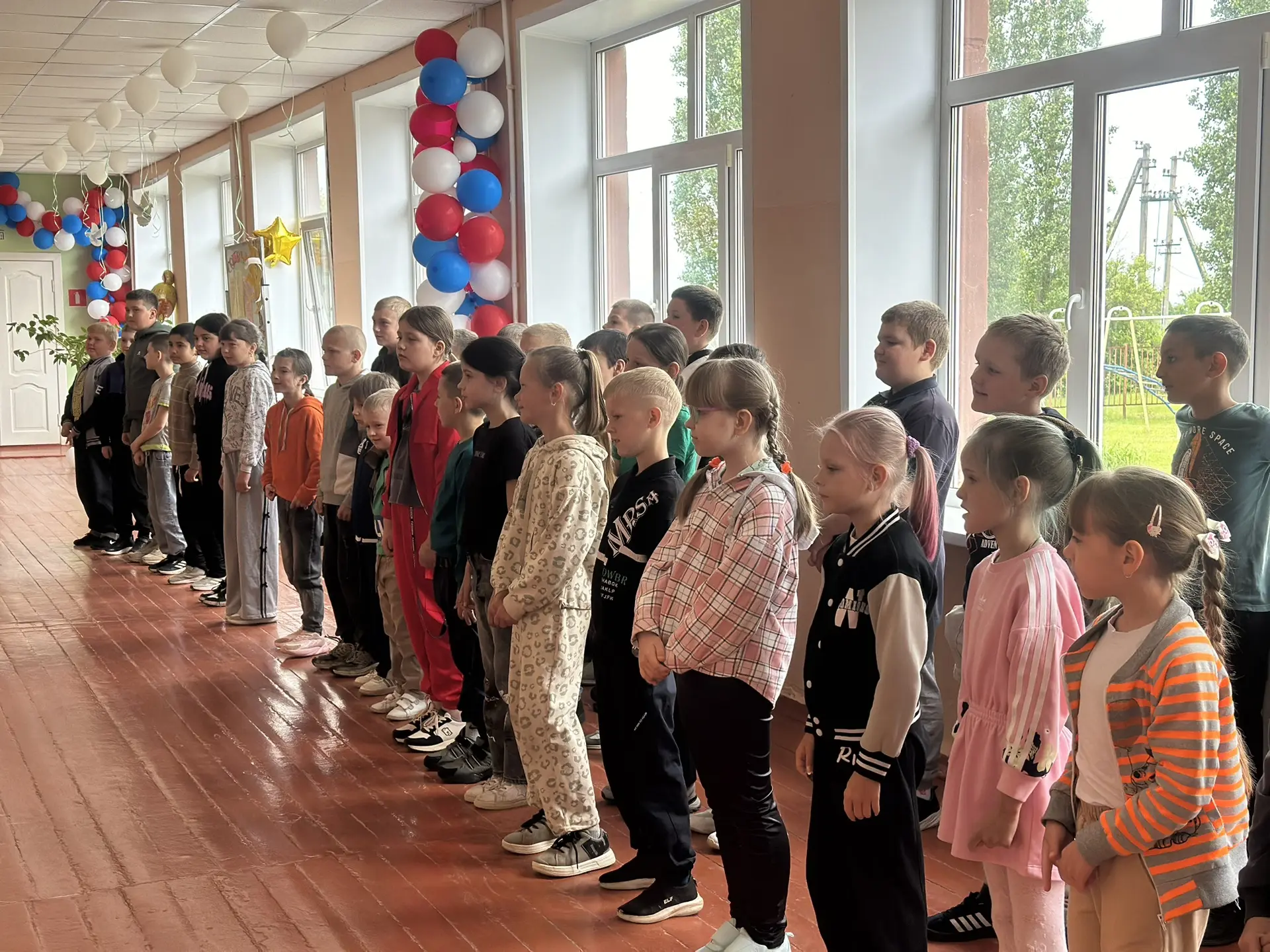 Сегодня в нашей школе прошло долгожданное открытие пришкольного лагеря «Солнышко»! ☀️

День выдался 