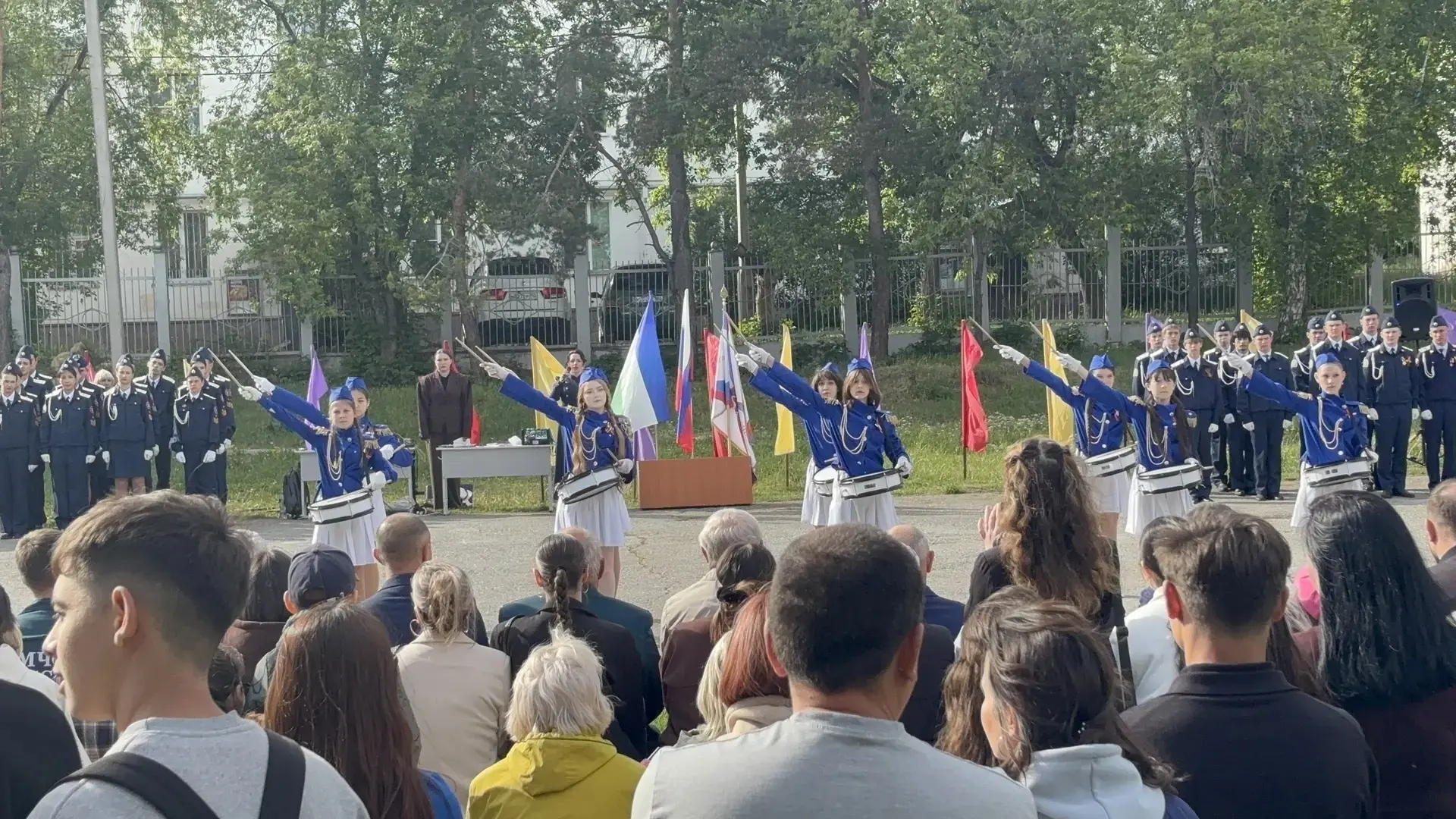 🥁 Май в ритме «Viva!»: юные барабанщицы поддержали главные события Белорецка

Май 2026 года для вос