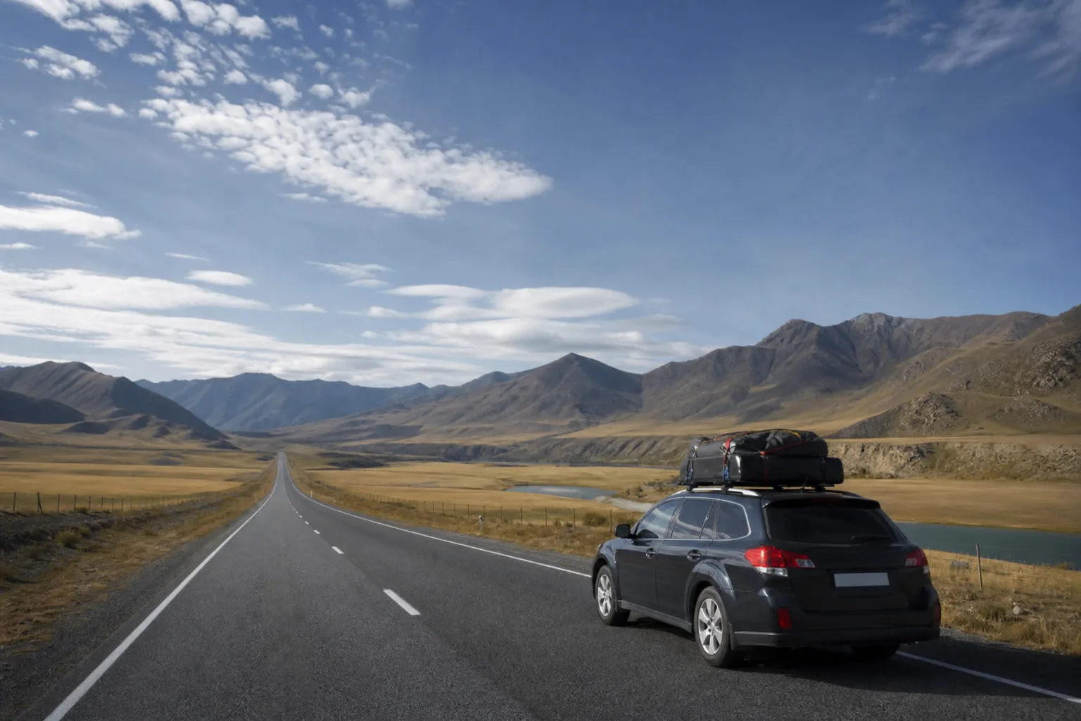 Как выбрать авто для дальних поездок

Для дальних поездок важны не разгон и дизайн, а комфорт, надёж