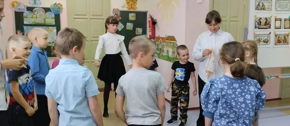 Акция  «Орлята-дошколятам»
20 мая юные активисты из отряда «Орлята»  Старорямовской СОШ организовали