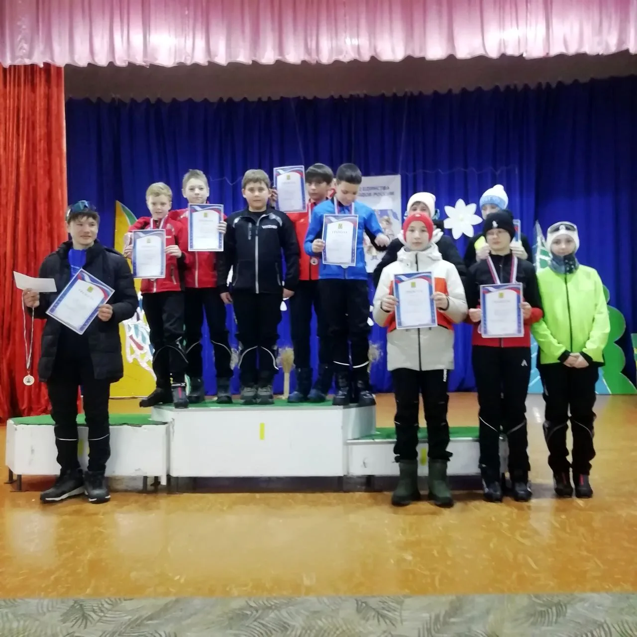 28 февраля в с. Староаширово Матвеевского района прошли соревнования по лыжным гонкам на приз Героя 