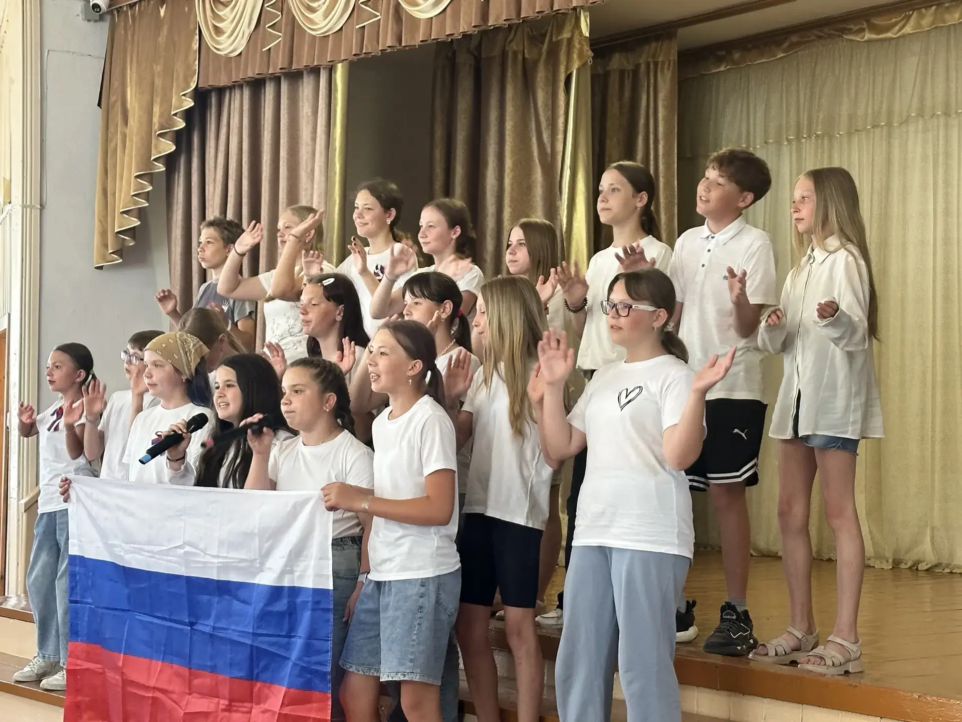 🇷🇺 День России в лагере «Солнышко»!

12 июня — особенный день для нашей страны, и мы не могли оста