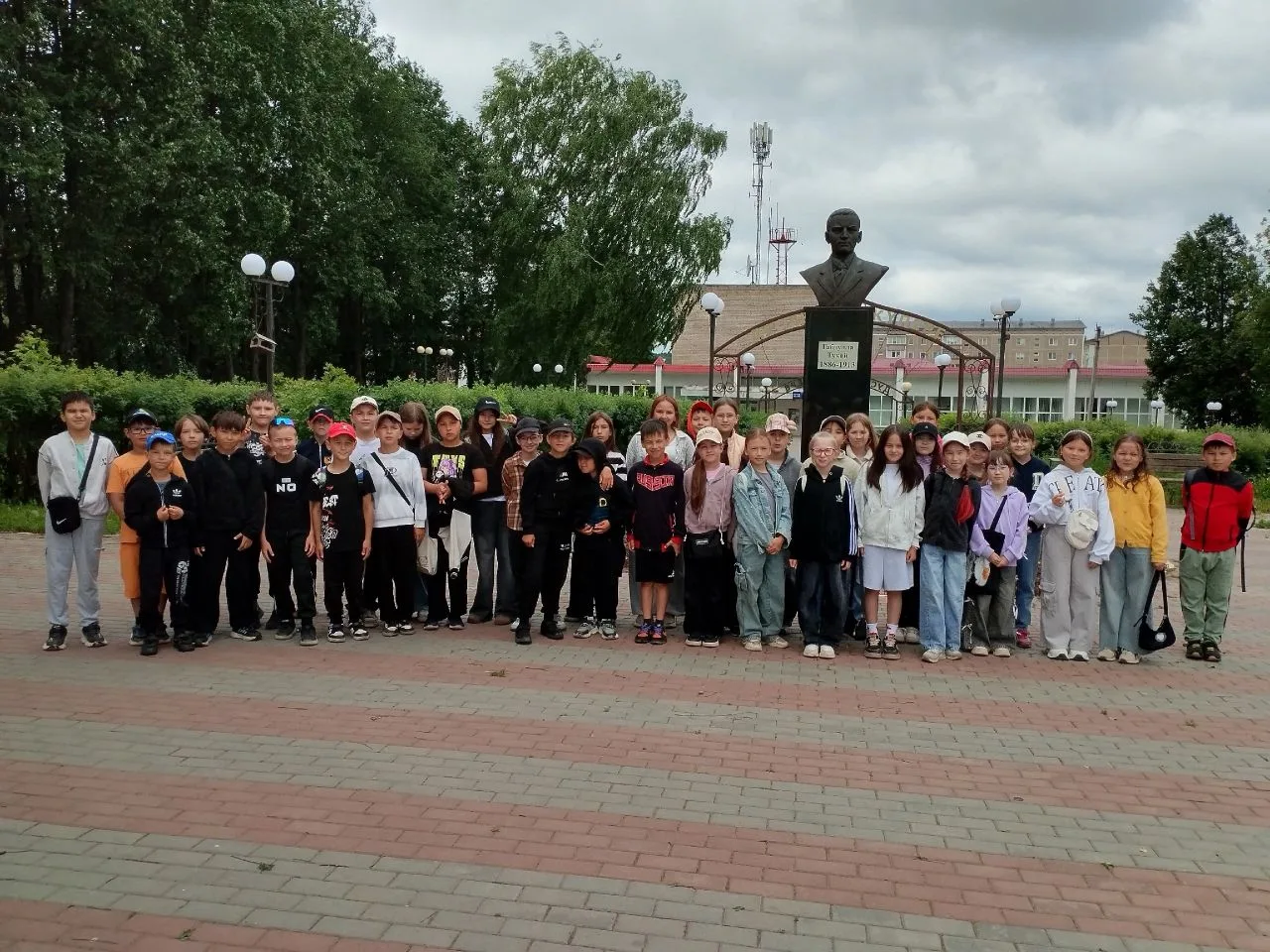 С Днем России! Праздник в лагерях "Хранители наследия России" и "Мастер"
🇷🇺12 июня – особенный ден