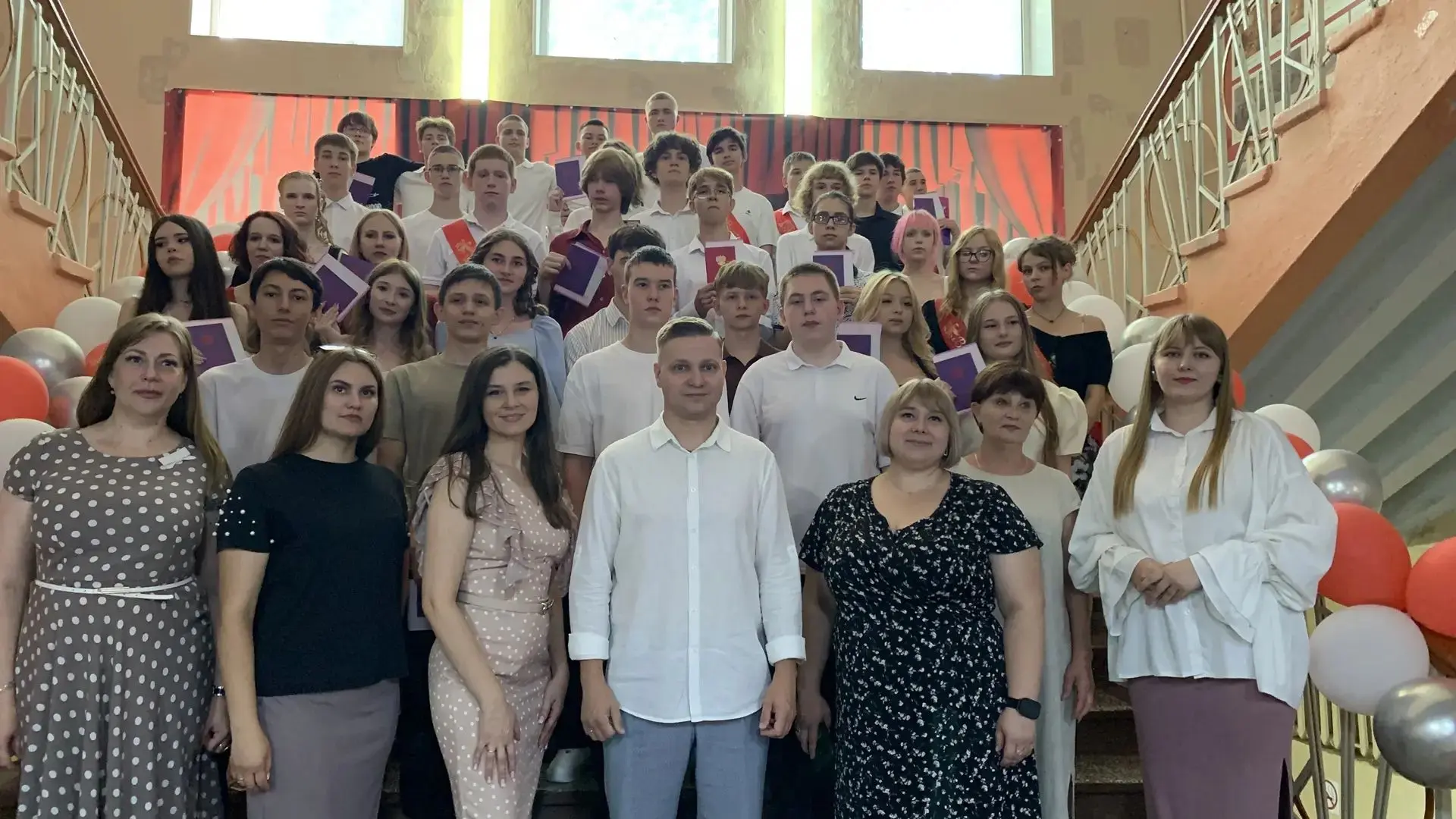 Девятиклассники-выпускники 2026 года.Вручение аттестатов об основном общем образовании прошло в торж