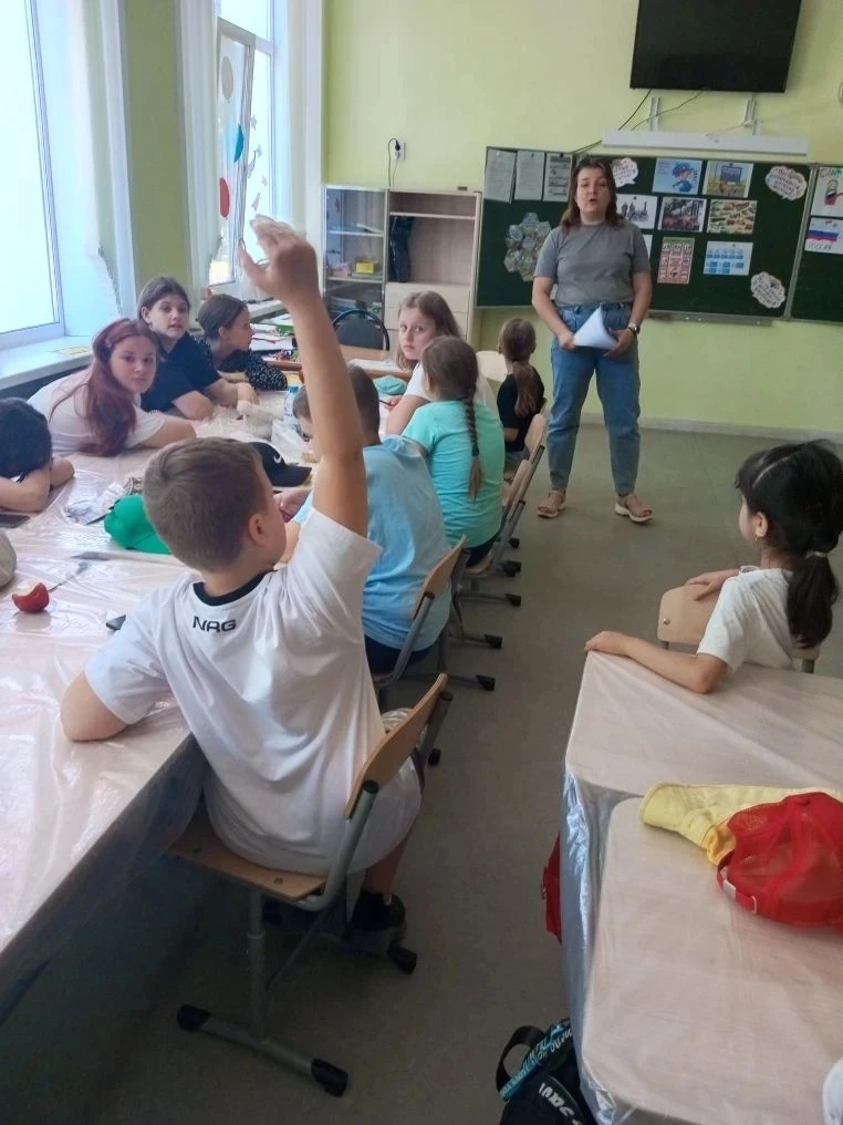 💥 В рамках подготовки к празднованию Дня России🇷🇺🇷🇺🇷🇺 в нашем лагере была организована творче