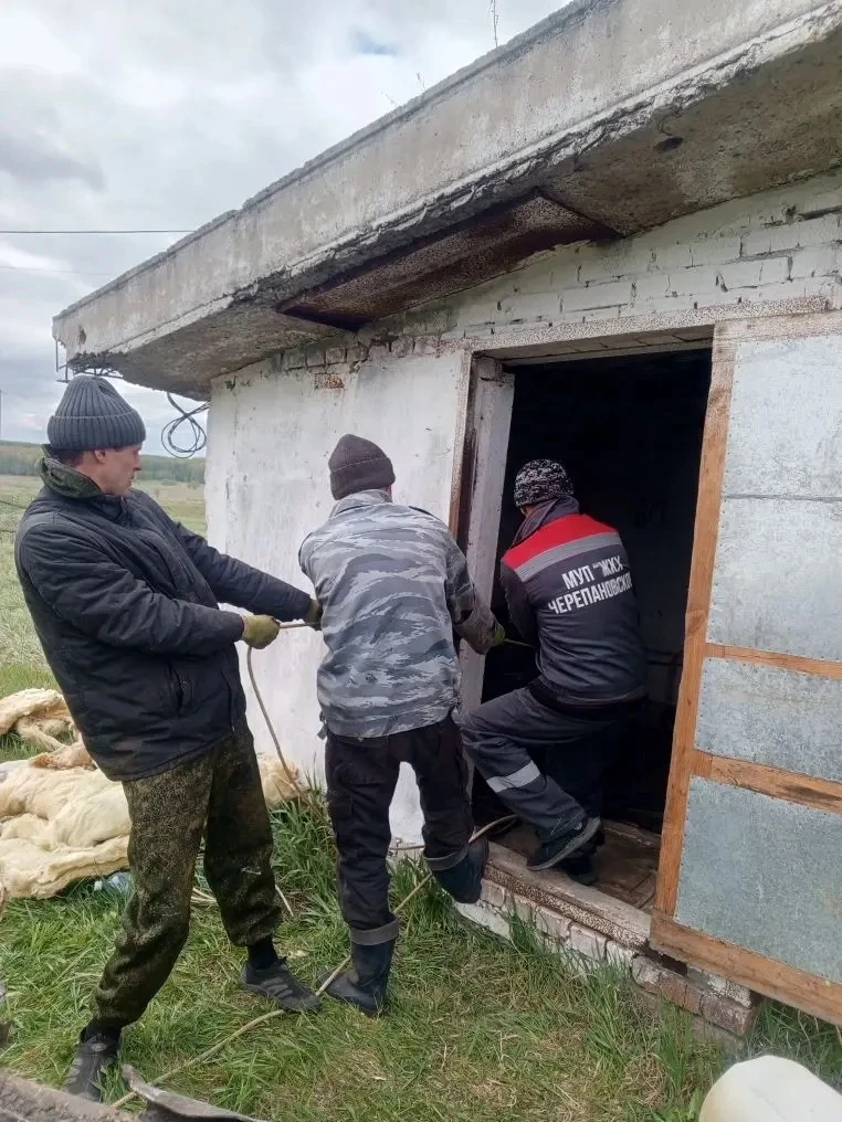 Село Карасево заменили глубинный насос, скважину запустили воду дали