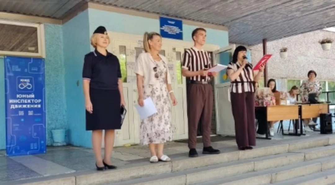 🚦 У ПДД КАНИКУЛ НЕ БЫВАЕТ! 🚦

Лето - время игр и отдыха, но безопасность на дорогах остается неизм