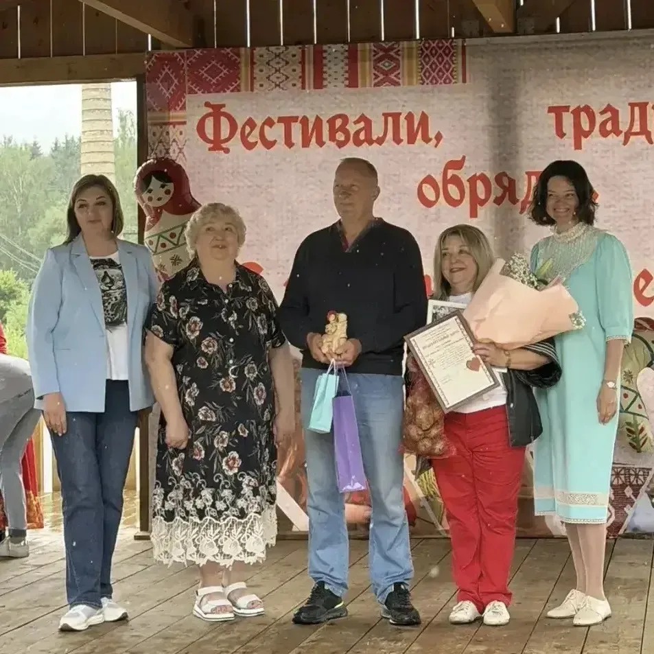 Глиняная свадьба! 

Сегодня в Думиничском округе, на родине хлудневской игрушки, в экопарке Дом Лани