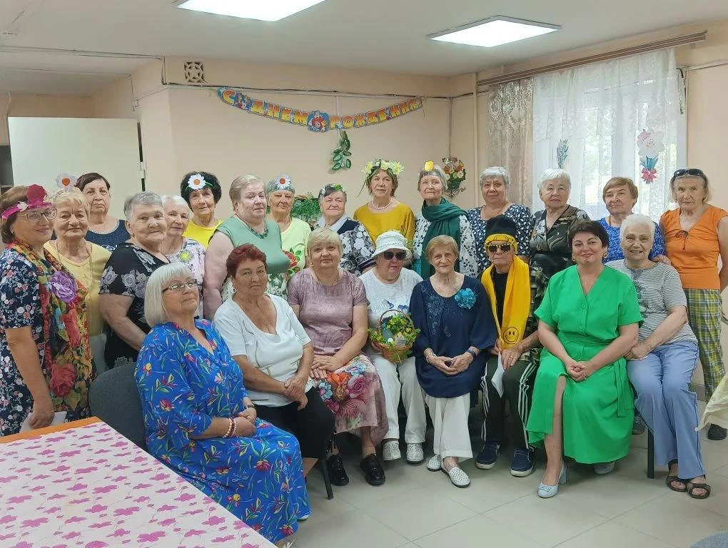🎉День рождения в кругу друзей: праздник в нашем Центре! 🎉

В нашем Центре прошло тёплое и душевное