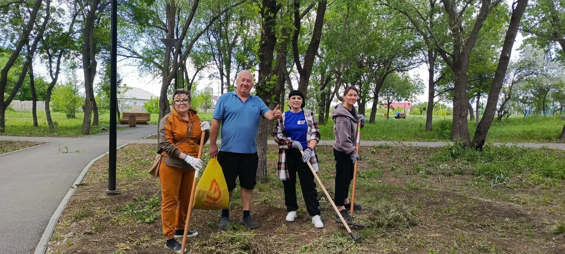 Смотрите, какая красота! 💚

Сегодня команда администрации #МБОУЦДОДпПервомайский совместно с  терри