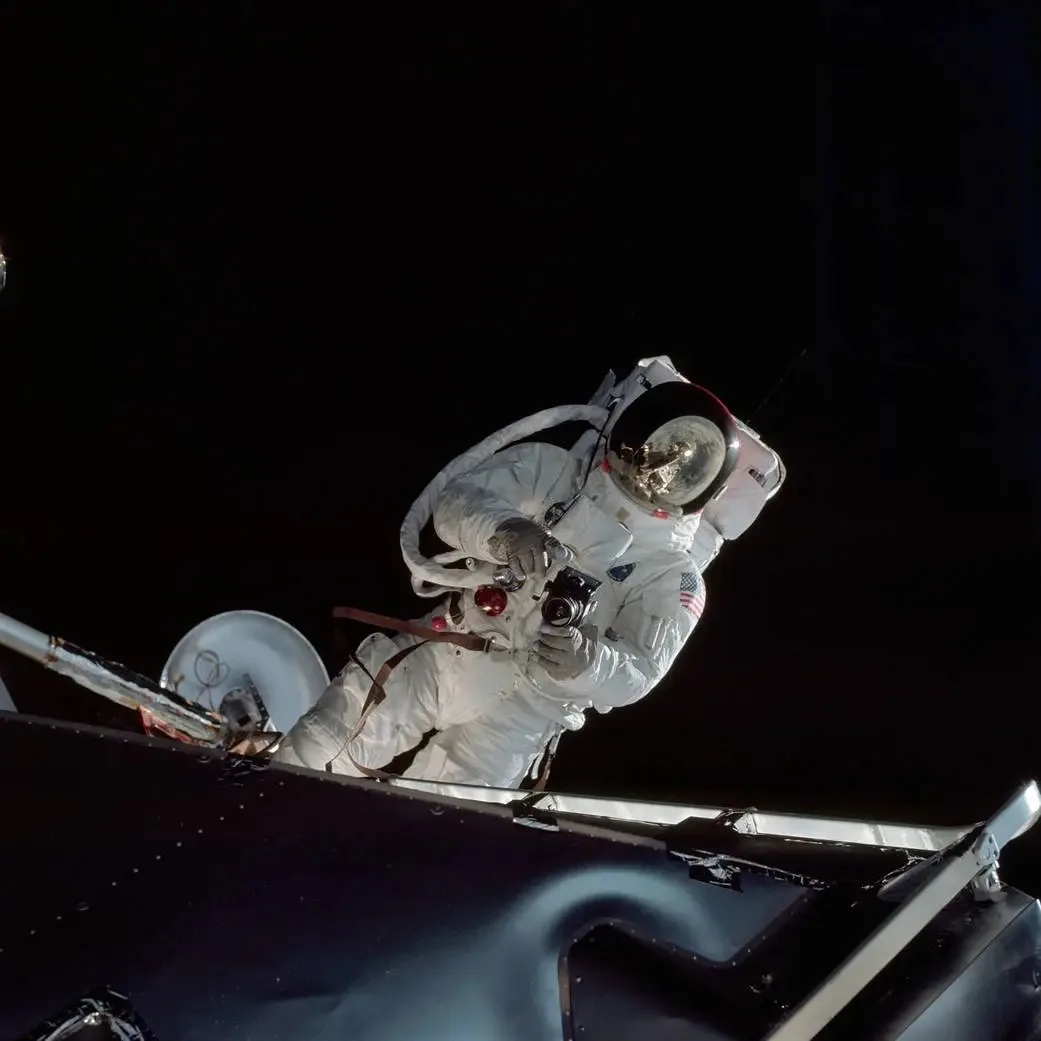 🚀 Масштабная имитация полёта на Луну «Аполлона-9»

В марте 1969 года ракета «Сатурн 5» вывела в кос