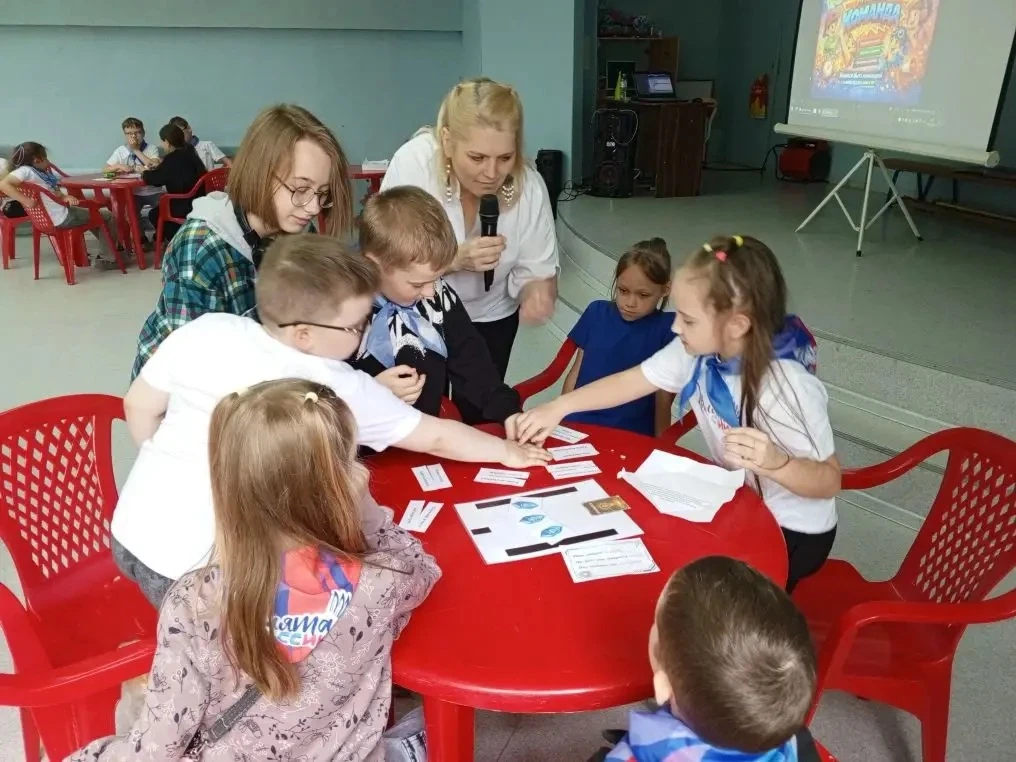 👨‍🏫Участники педагогического отряда школы № 61 побывали в гостях в МАОУ НОШ № 43.

🇷🇺В эти дни, 