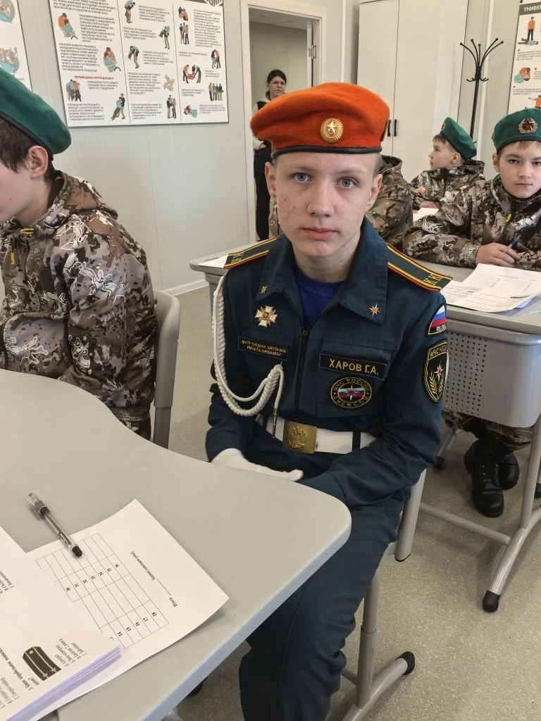 Битва умов на «Зарнице 2.0»

Сегодня  наш отряд проходит важный тест по военно-политической подготов