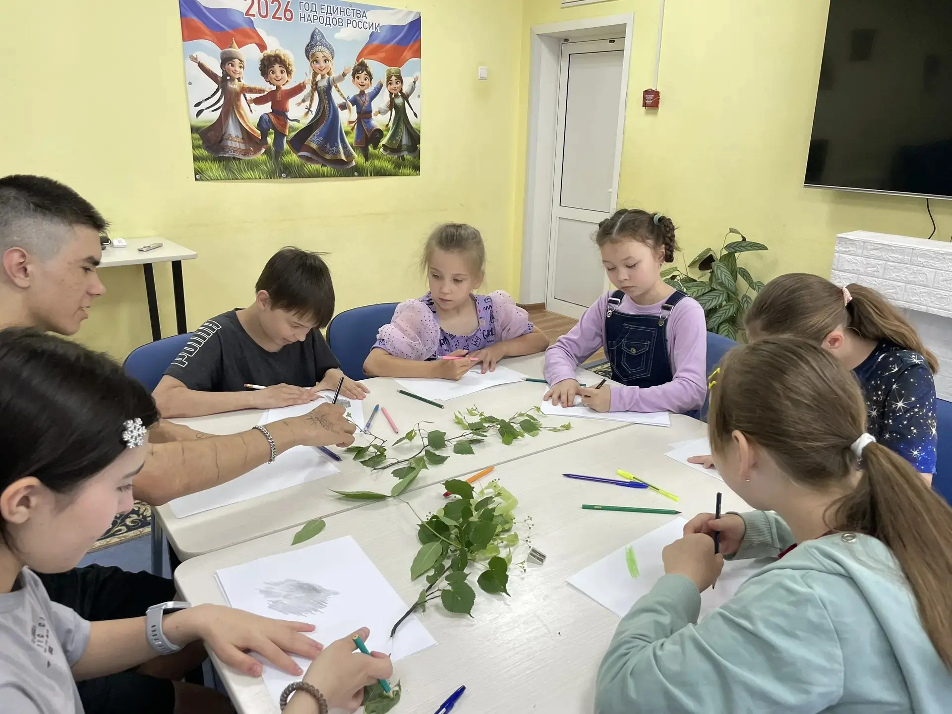 #юныенатуралисты
#практическоезанятие
🌿 По страницам "Юного натуралиста".
Наши ребята примерили на 