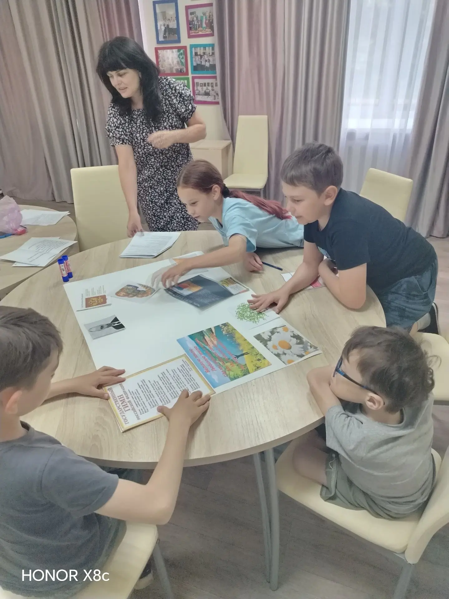 ⚡️Специалистом по социальной работе отделения социальной помощи семье и детям Оксаной Дятловой прове