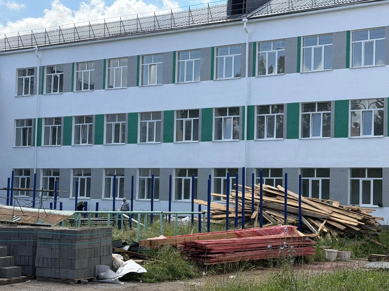 Обновление школ на постоянном контроле
 
Сегодня совместно с депутатом Государственной Думы России И
