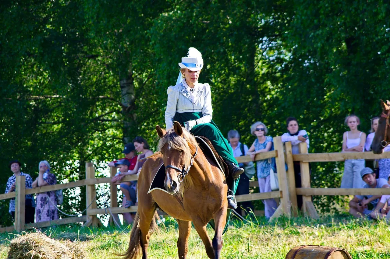 💂Фестиваль «Времена и эпохи» в Митинском парке в лицах! 

⚔️В 18:00 состоится третья битва фестивал