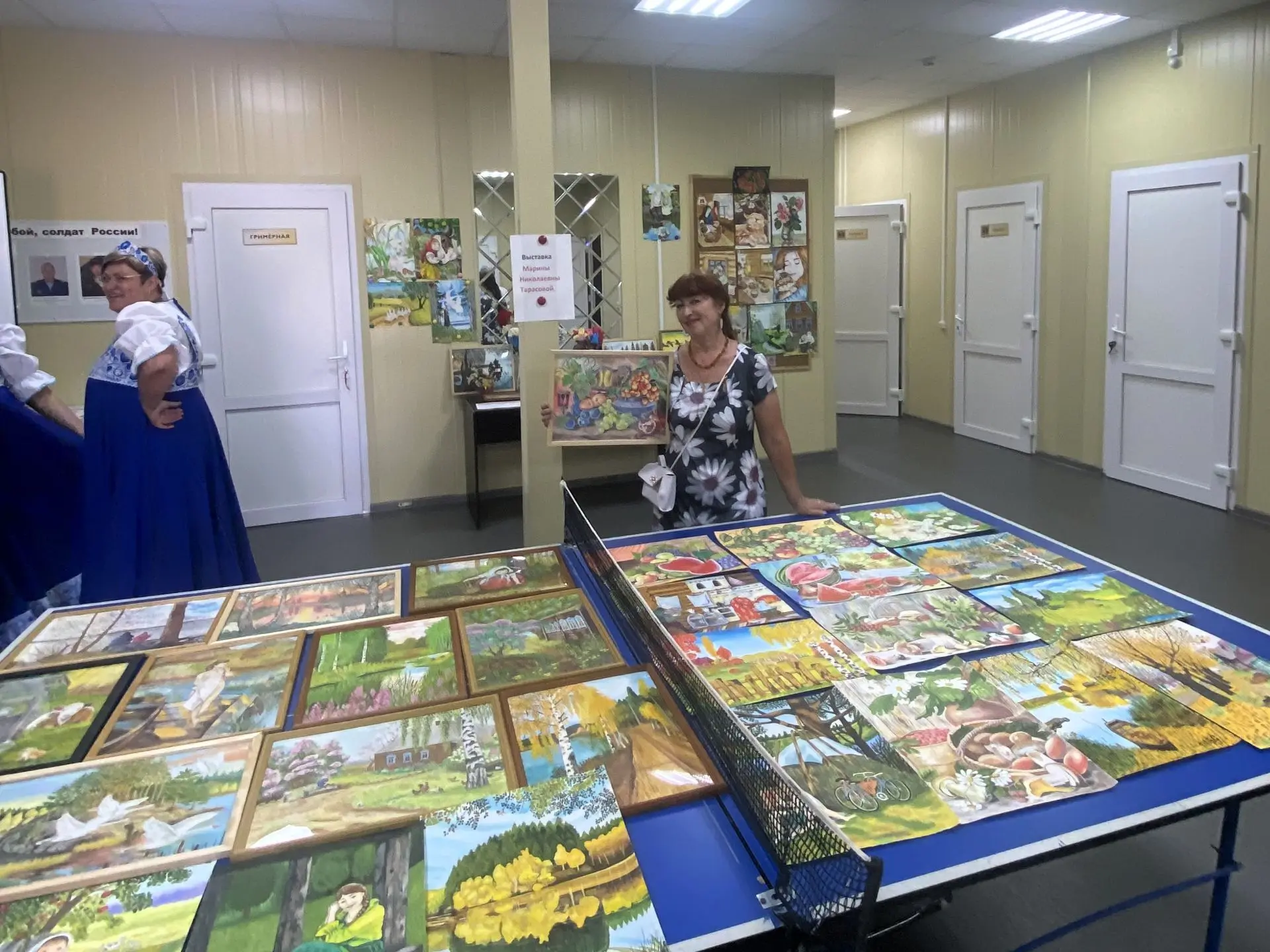 🎨 Сегодня, в День России, в Подольском Доме культуры прошла выставка работ нашей землячки, Марины Н