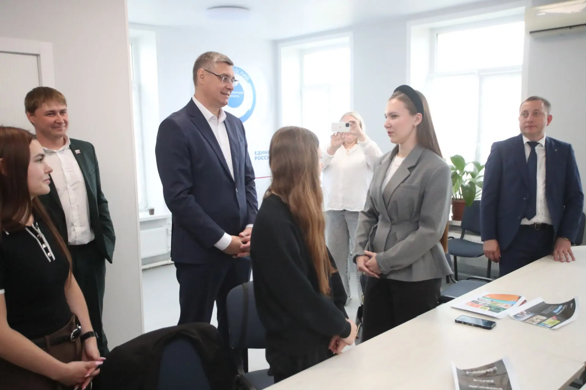 🇷🇺 Сегодня в Судогде открылся Штаб общественной поддержки партии «Единая Россия»

Вместе с главой 