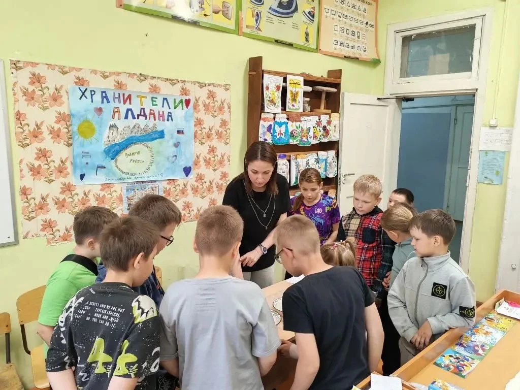 День мыльных пузырей в пришкольном лагере «Планета детства»!

Сегодня на нашей планете царила по-нас