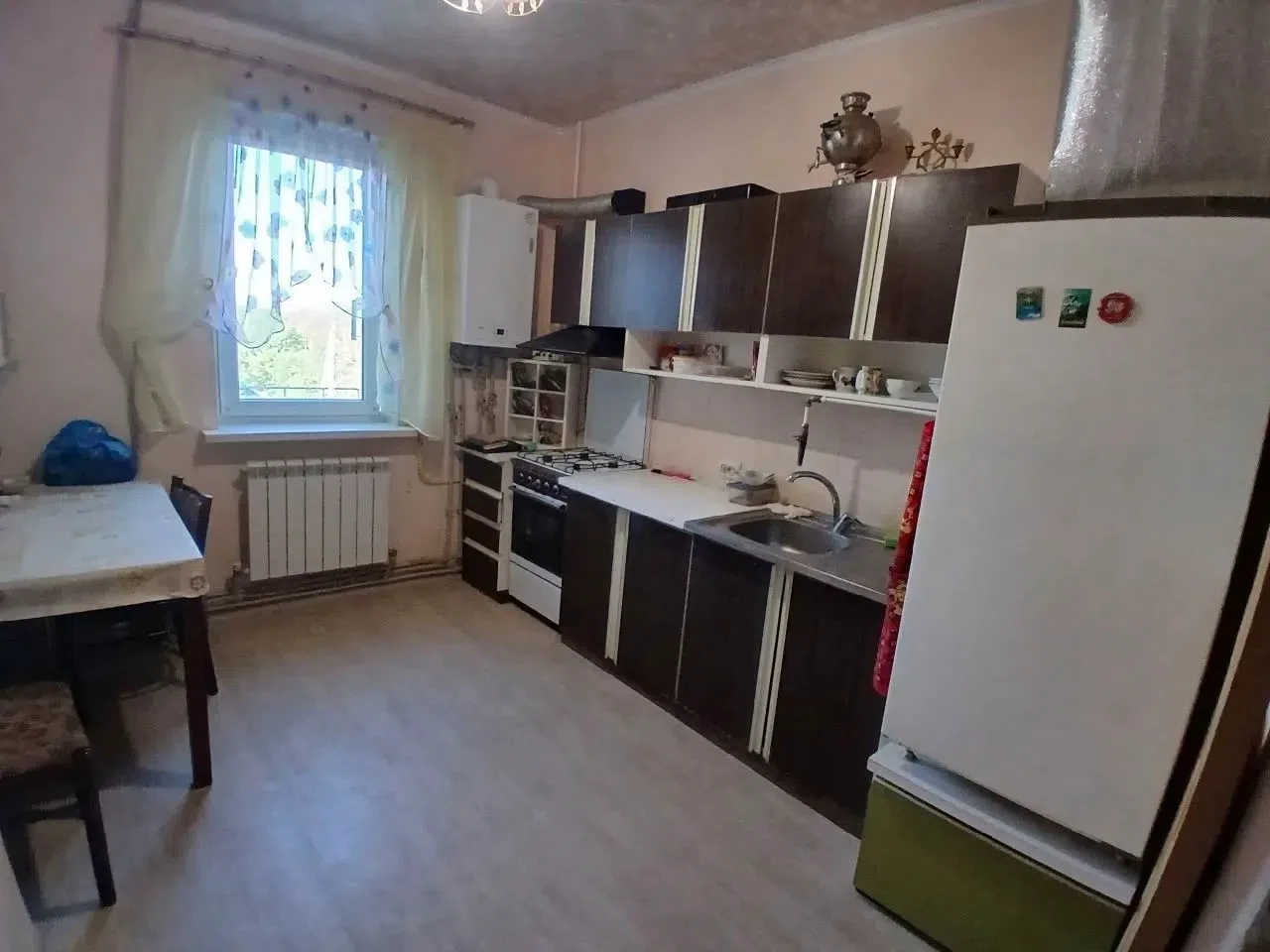Продам 3к кв.Южный на 3/9ти этажного дома.
Цена 7 000 000 + кап. гараж 500 000р.
Общ.пл. 74 м2. 
Про