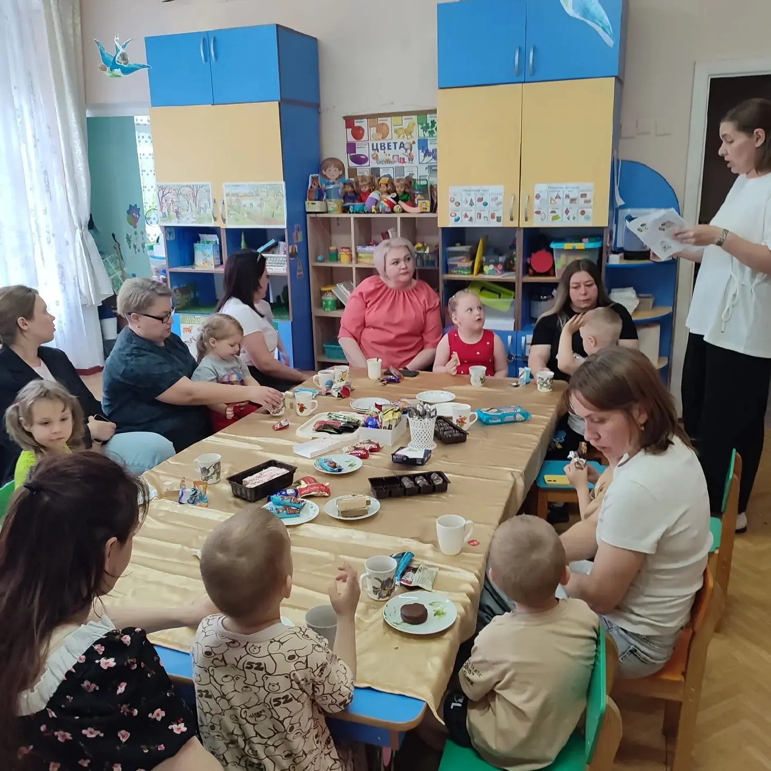Вот и закончился ещё один учебный год для наших малышей - 2 мл. "Б" группы.   
В предпоследний день 