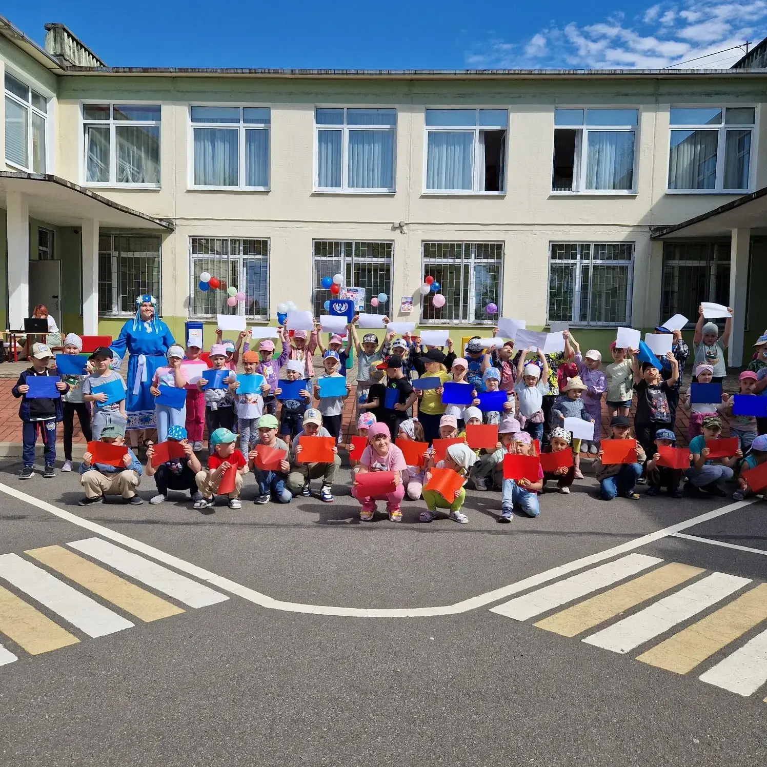 🇷🇺 С Днём России! 🇷🇺
12 июня — особенный день, когда мы с гордостью вспоминаем о нашей великой с
