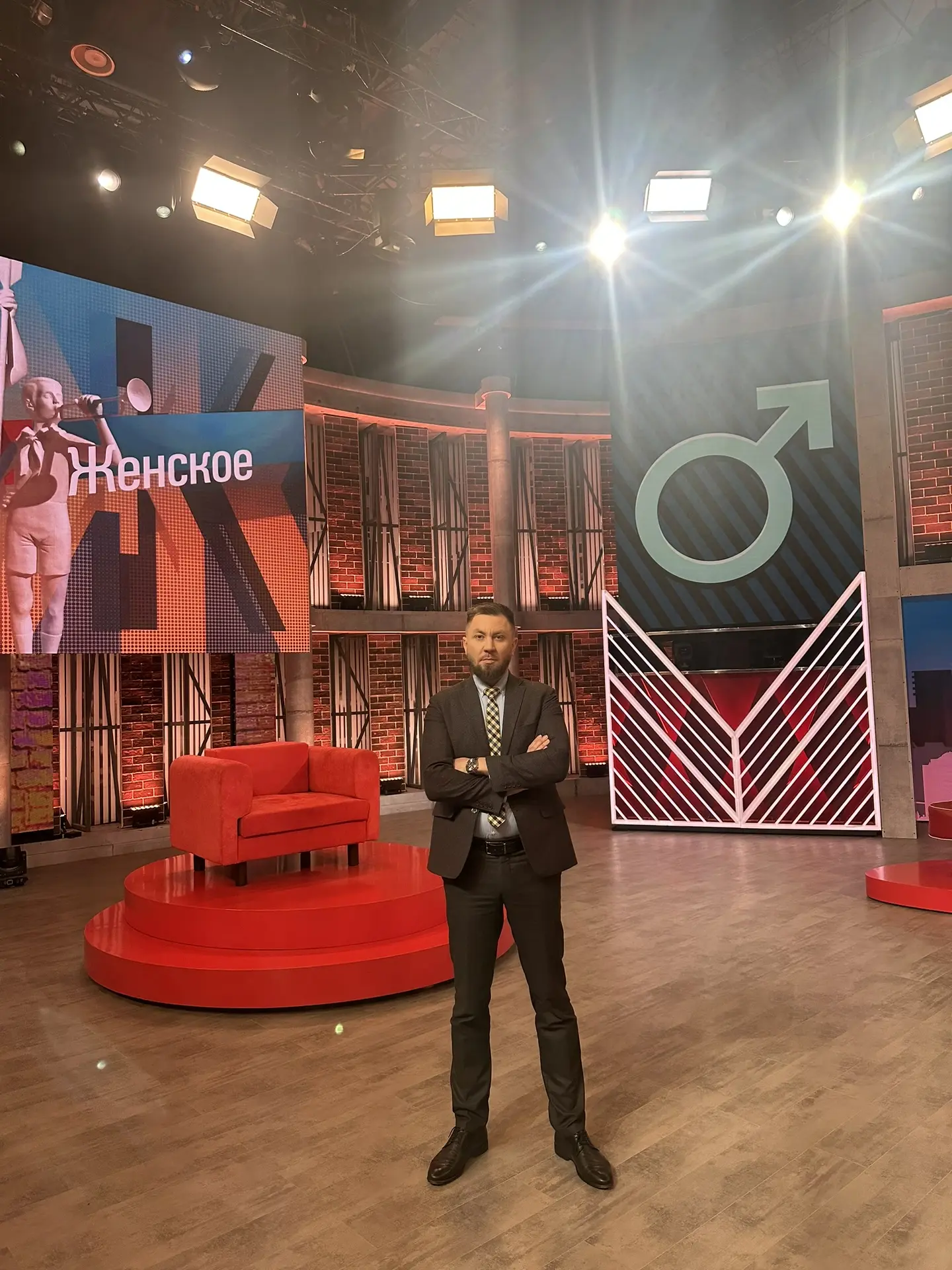 Принял участие в качестве эксперта в съемках передачи «Мужское/Женское» на Первом канале