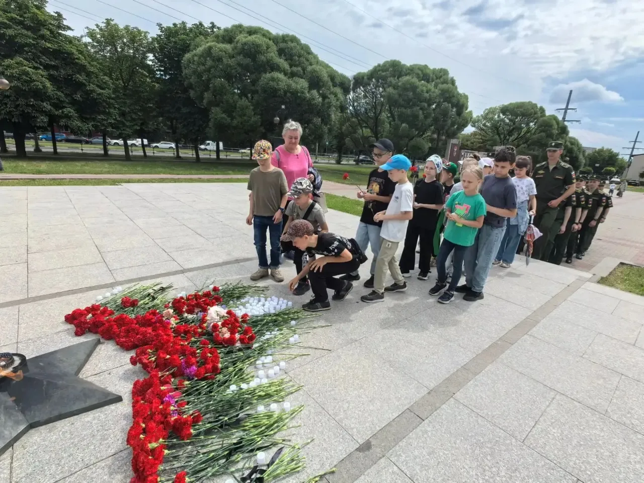 🗓 Сегодня, 22 июня, — День памяти и скорби. В этот памятный день воспитанники лагеря «Страна чудес»