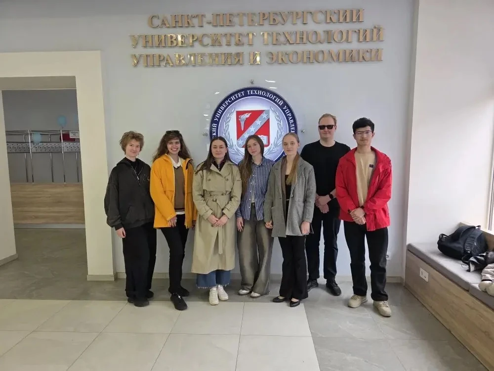 🚀 Студенты и преподаватели Herzen участвовали в хакатоне «ИТ-марафон»!

27 мая студенты 2 и 3 курса