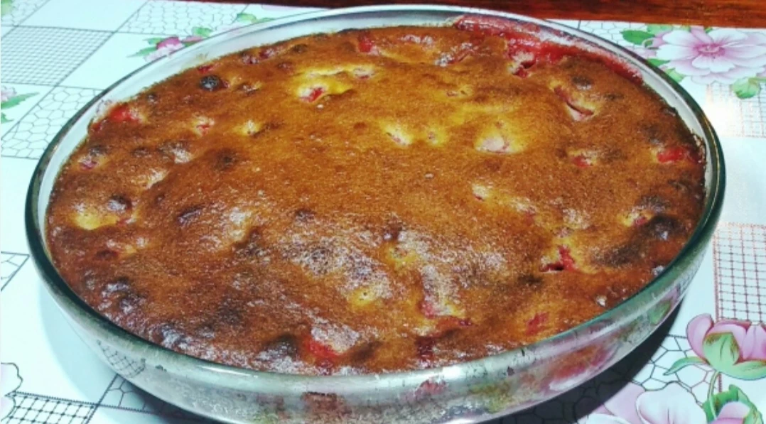 Самый быстрый КЛУБНИЧНЫЙ ПИРОГ, который только можно себе представить.

Всем здравствуйте!
Предлагаю