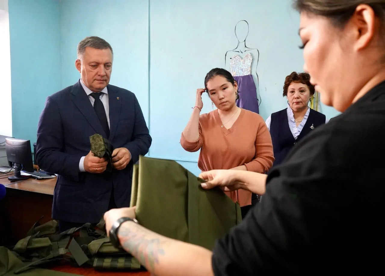 Профессиональный праздник сегодня отмечают работники и ветераны текстильной и легкой промышленности.