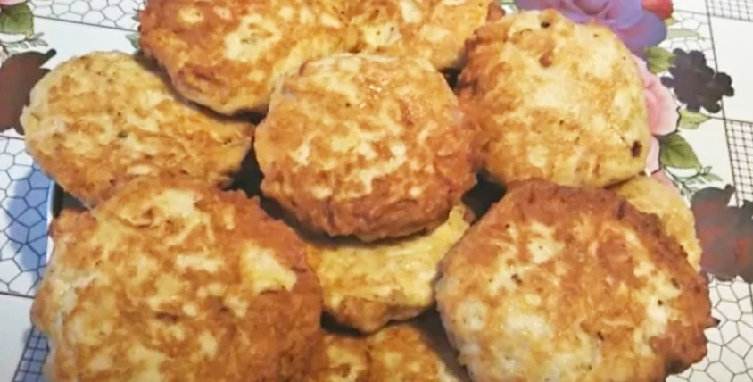 КУРИНО - КАРТОФЕЛЬНЫЕ ОЛАДЬИ (котлеты). ОТЛИЧНЫЙ ОТВЕТ НА ВОПРОС, ЧТО ПРИГОТОВИТЬ НА УЖИН.

Всем здр