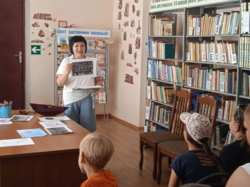 Балалайка – это русский народный инструмент, который стал своего рода музыкальной эмблемой России и 