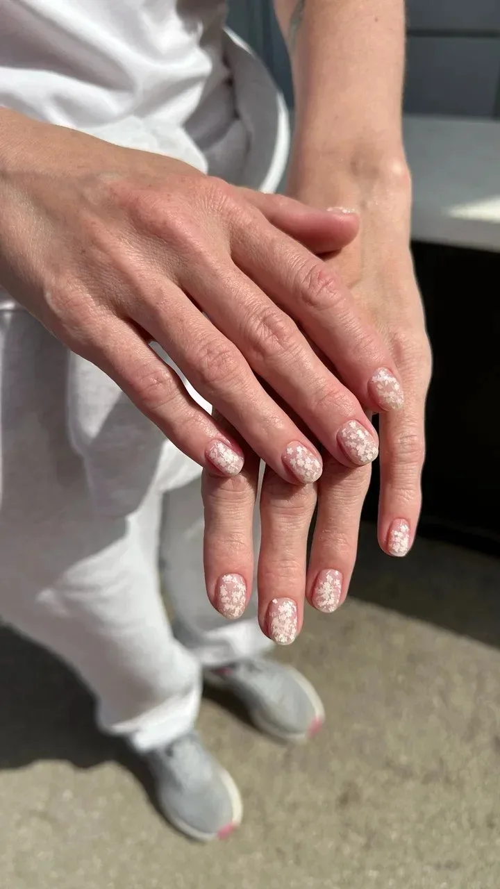 Маникюр для романтичного настроения🥰🤍

💅 работа топ мастера Дарьи Хатиповой

📍салон на Пушкина, 