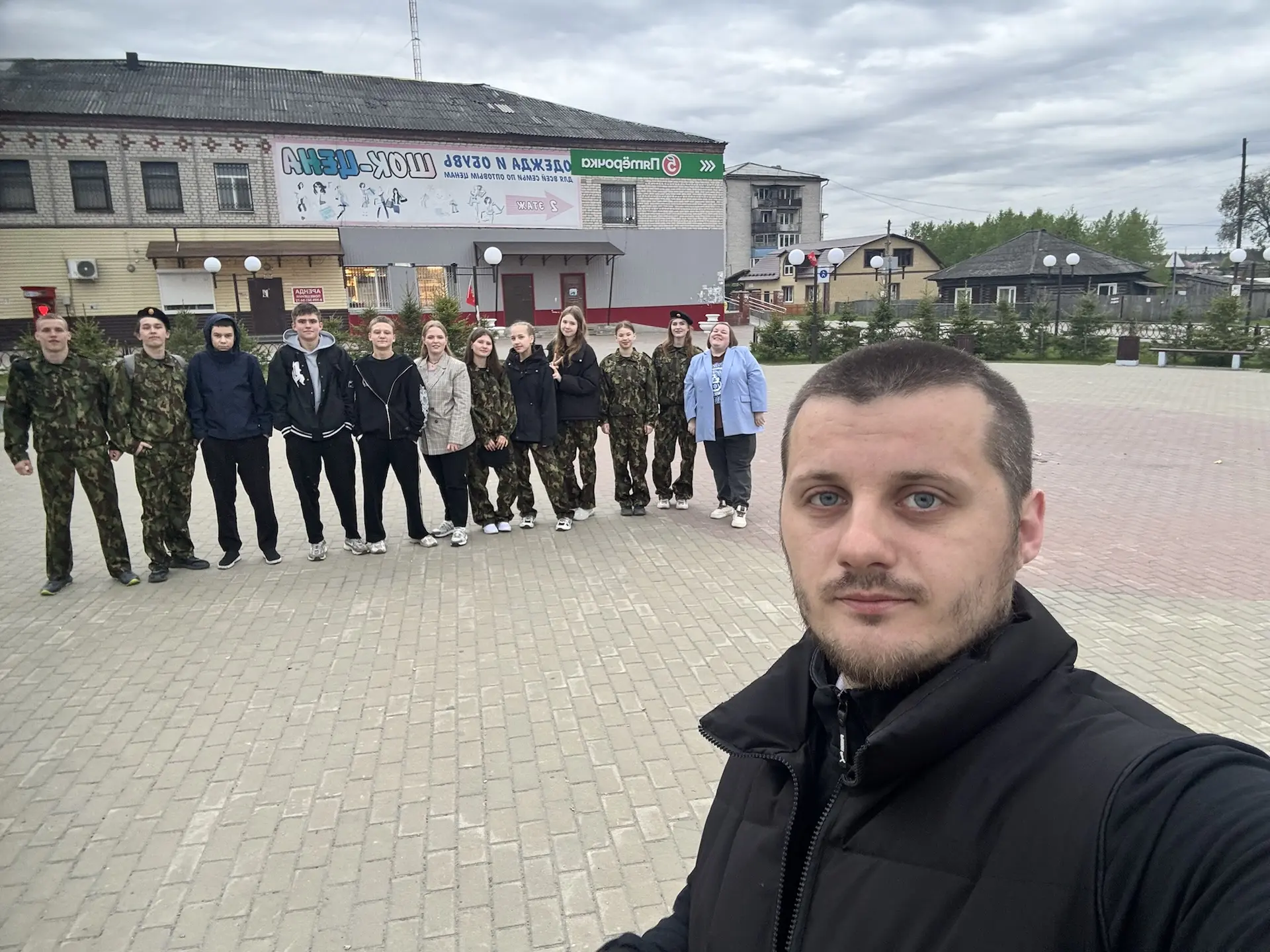 Доброе утро, страна! ☀️ А кто не спит так рано?
Конечно же, это мы – Рота 26! 💪

Сегодня наш день н