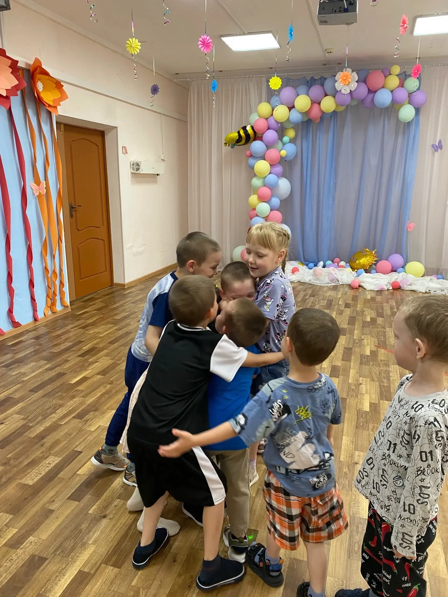 В нашей группе праздник! 🎉 🎁

От всей группы поздравляем нашего замечательного мальчика Яна С ДНЁМ