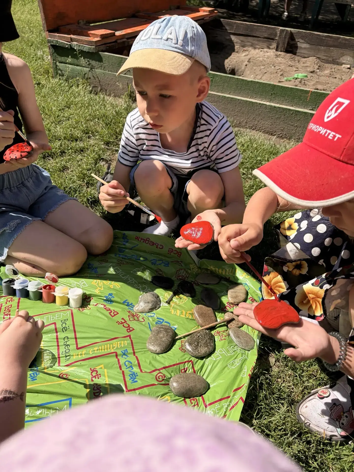 Международный день божьих коровок, 🐞🐞🐞 Сегодня на прогулку к ребятам в гости прилетели грустные ж