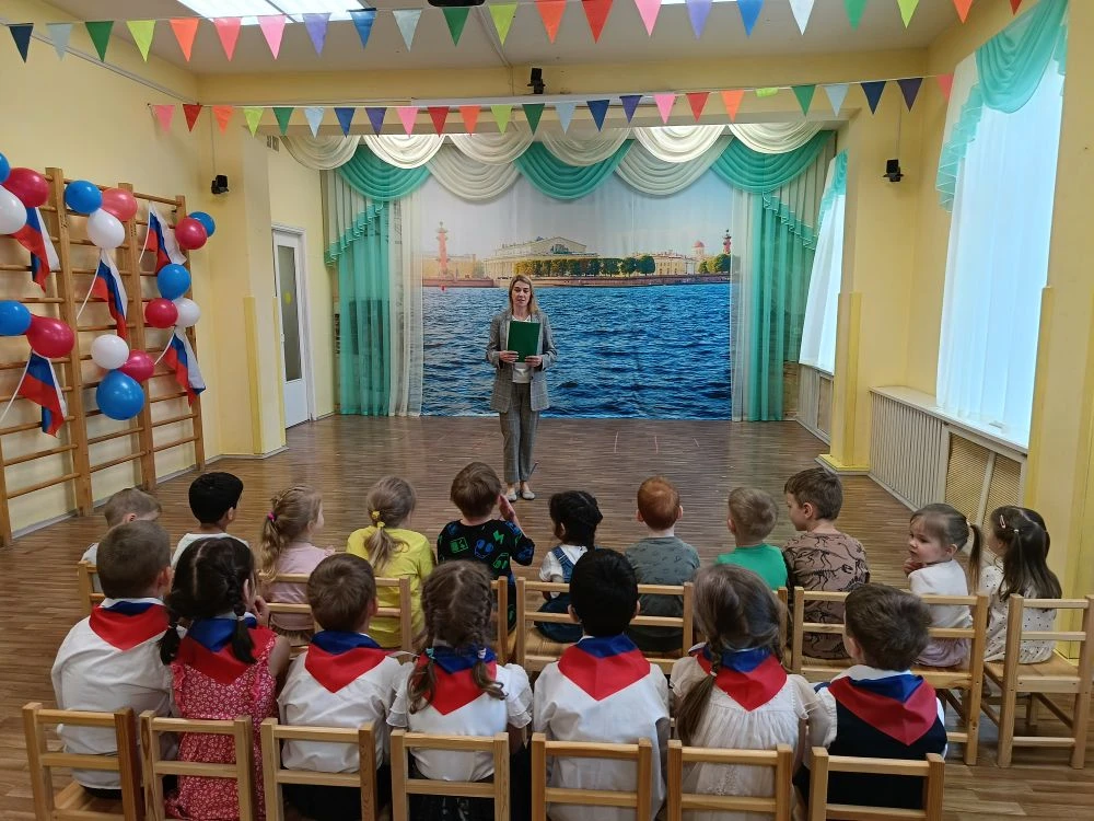 🇷🇺❤️🫶
Как прошел патриотический праздник приуроченный к Дню России.

11 мая у нас состоялось по-н