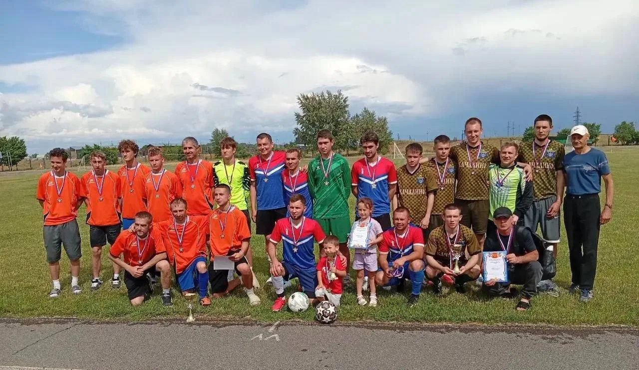 ⚽️Жаркие матчи

6 июня на стадионе «Ника» в Иловле прошло Первенство района по мини-футболу с участи