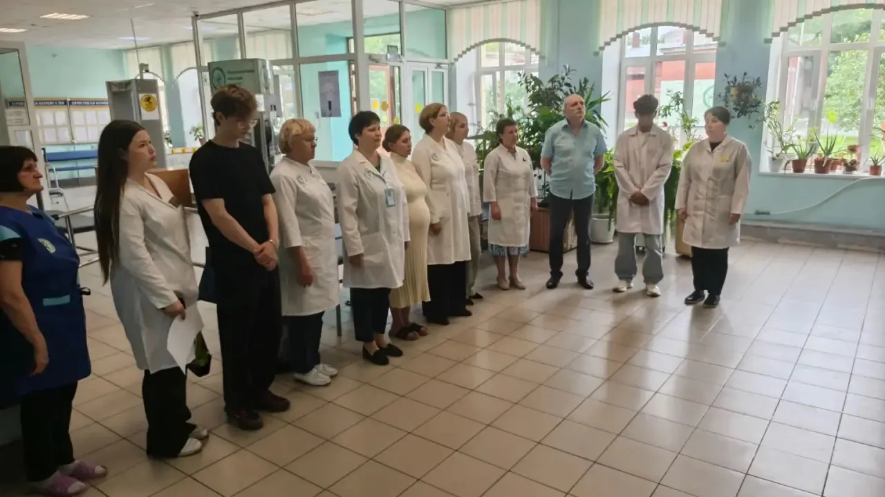 В МК УрГУПС почтили память павших минутой молчания

Сегодня, 22 июня, в День памяти и скорби, наш ко