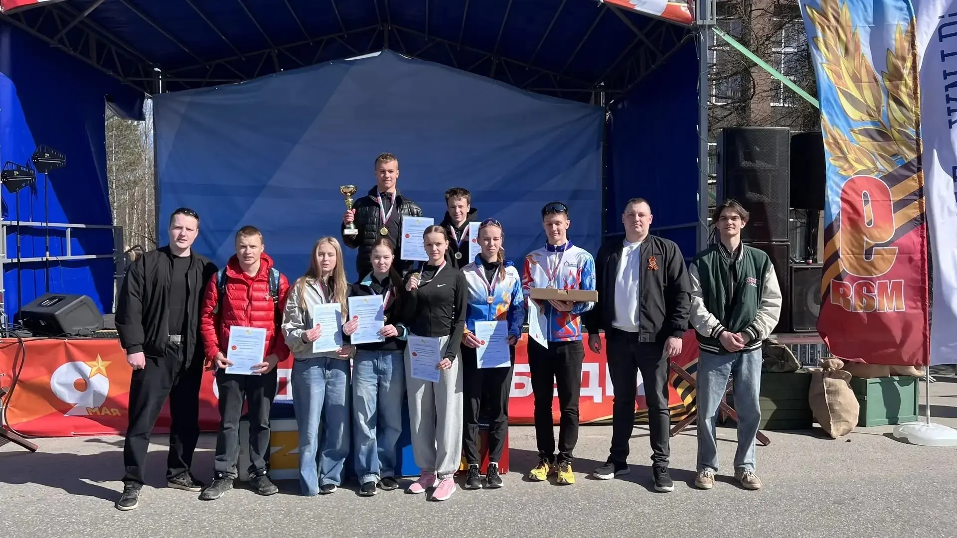 🏆 ПОБЕДА, ДОСТОЙНАЯ ПАМЯТИ ГЕРОЕВ!

9 мая, в солнечное утро великого праздника, состоялась традицио