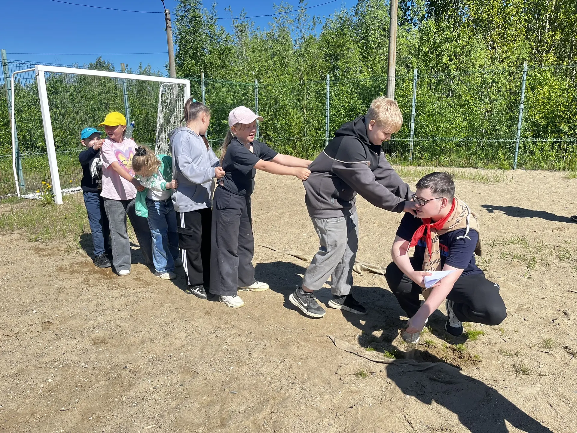 Пятый день в нашем лагере «В эфире лето»! ☀️

Проснулись, улыбнулись и, конечно же, потянулись на на