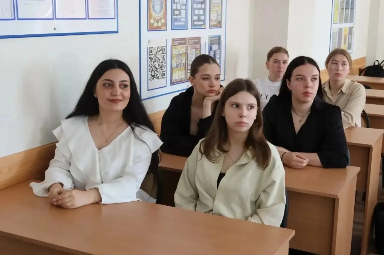 Культура межнационального общения как фактор противодействия идеологии экстремизма и терроризма

4 и
