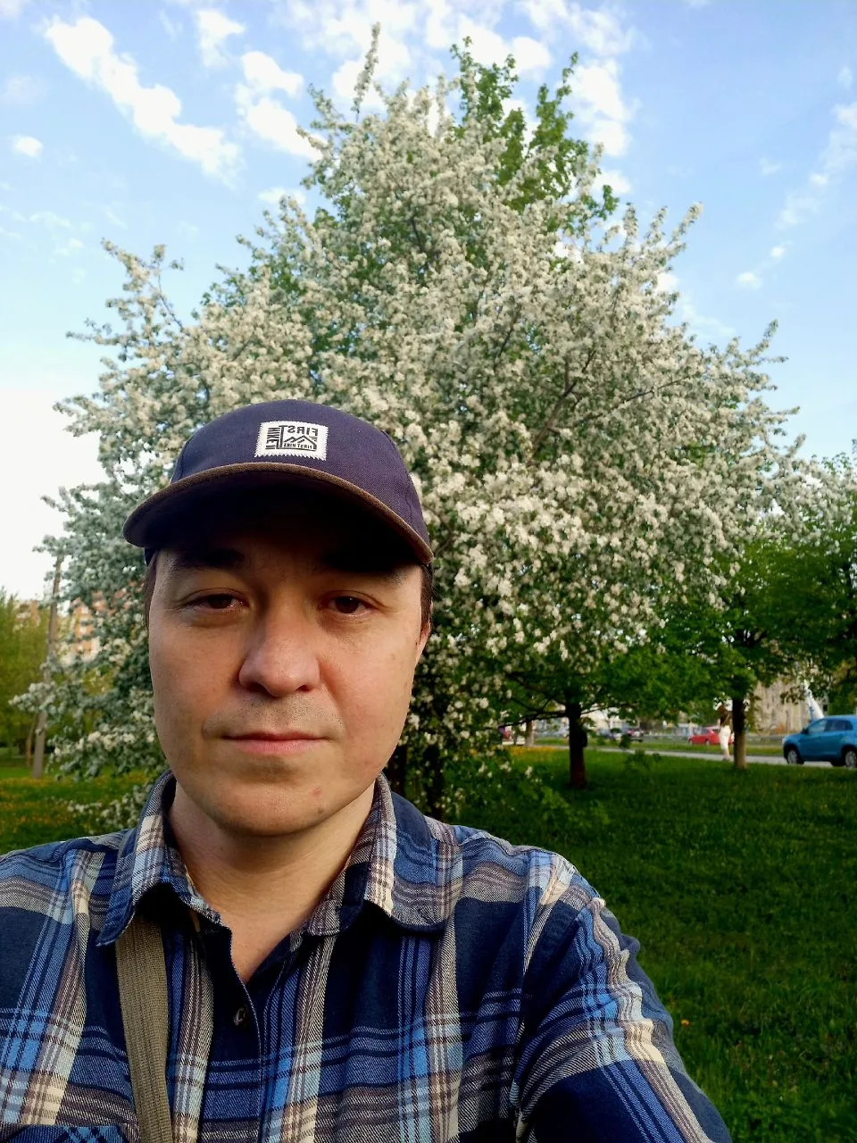 🌳Снова прогулка по цветущему городу. 
Самое лучшее время весны. #весна 
🏡А как ваши выходные прошл