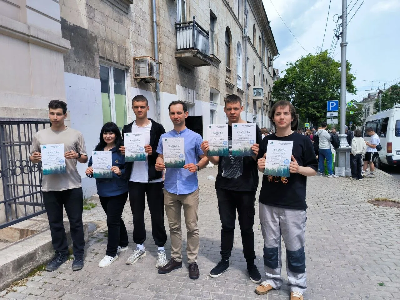 🌳 САЖАЕМ ДЕРЕВЬЯ ВМЕСТЕ 

✅ Майский ЭКОСБОР завершён! 

💚Благодаря активным студентам
групп ЭТА-25