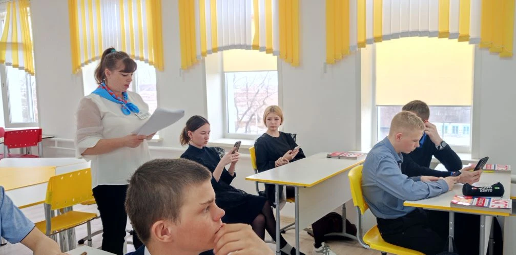 Сегодня специалист центра занятости Каргатского района Юлия Николаевна, провела профориентационную в