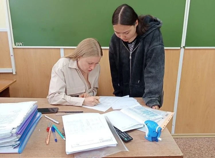 Молодые, творческие, инициативные, позитивные – именно такими проявили себя участники декады молодог